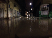  بالصور: مياه الأمطار تغمر بعض شوارع مدينة يافا والتسبب بأضرار لبعض المحلات التجارية